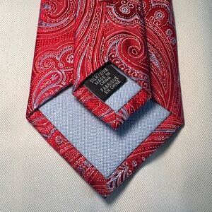 Elegant Red Paisley Tie